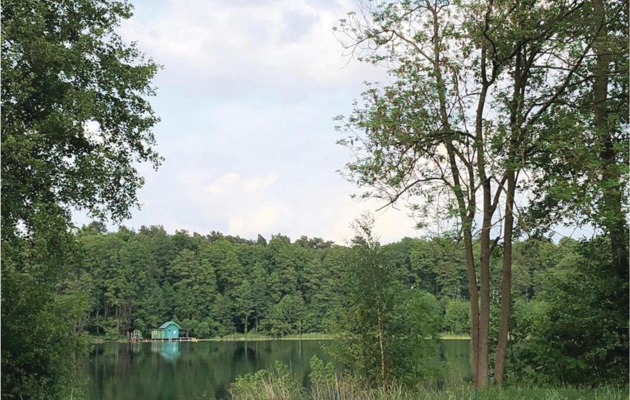 2 Bedroom Lovely Home In Luebtheen Probst Jesar エクステリア 写真